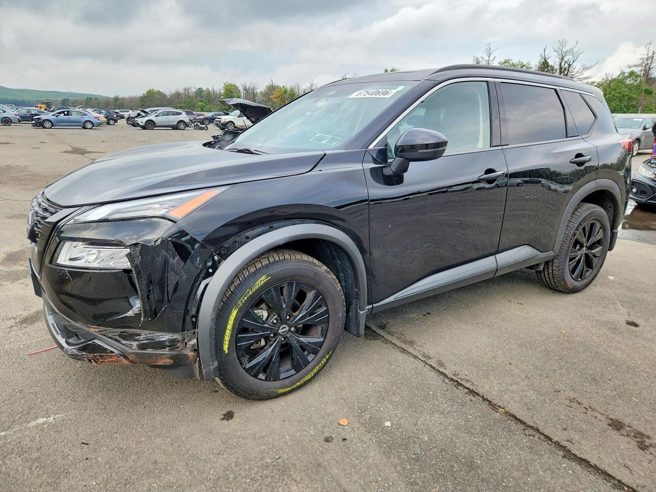 Photo of the 2023 NISSAN ROGUE SV