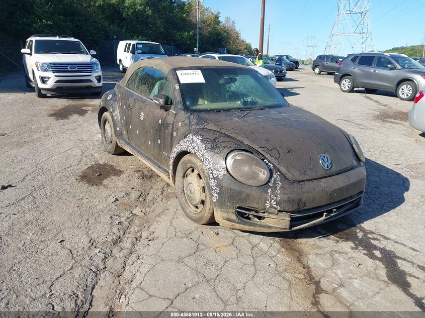 Photo of the 2013 VOLKSWAGEN BEETLE 2.5L