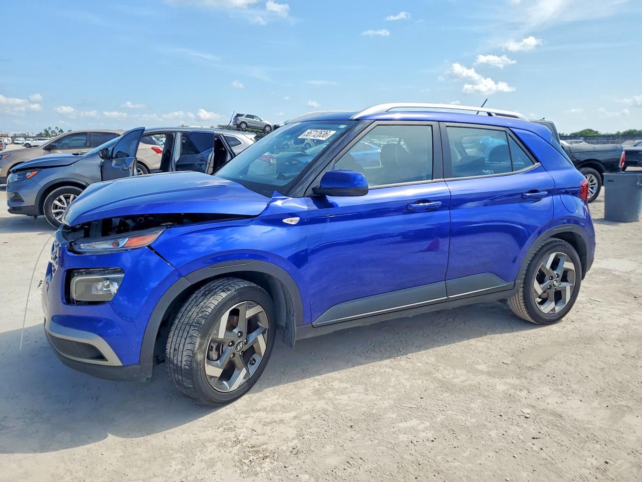 Photo of the 2023 HYUNDAI VENUE LIMITED