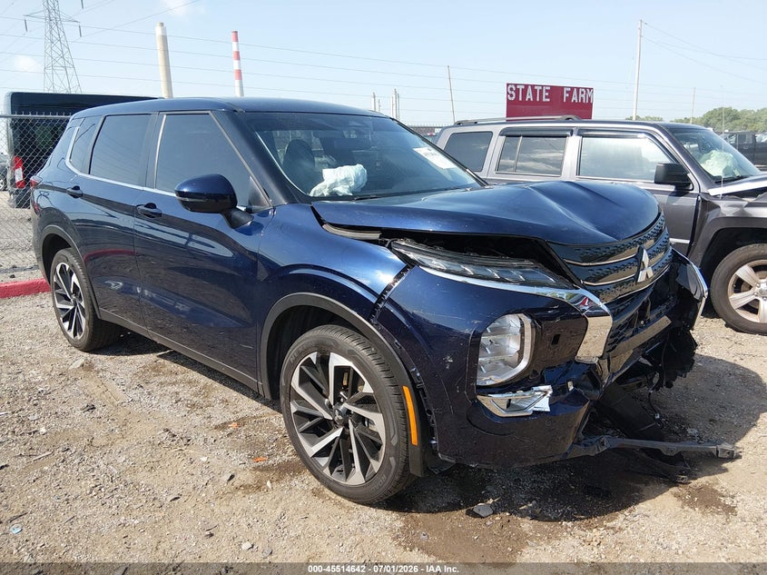 Photo of the 2024 MITSUBISHI OUTLANDER SE 2.5 S-AWC/SE BLACK EDITION S-AWC/SE BLACK EDITION W/PANO ROOF S-AWC/SE RALLIART S-AWC