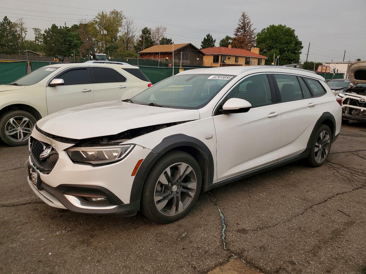 Photo of the 2018 BUICK REGAL TOURX ESSENCE