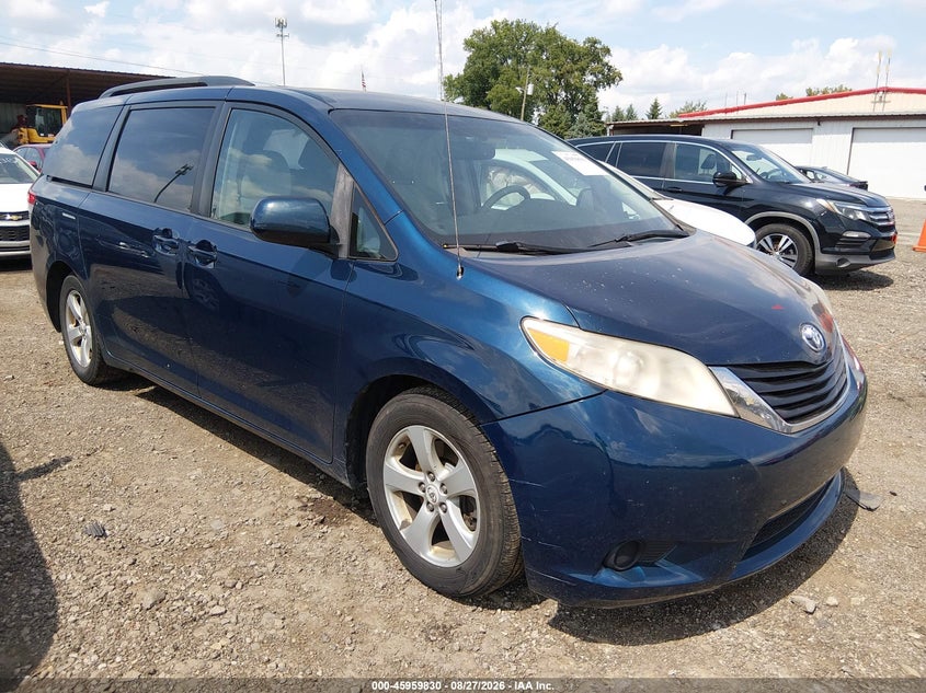 Photo of the 2011 TOYOTA SIENNA LE V6