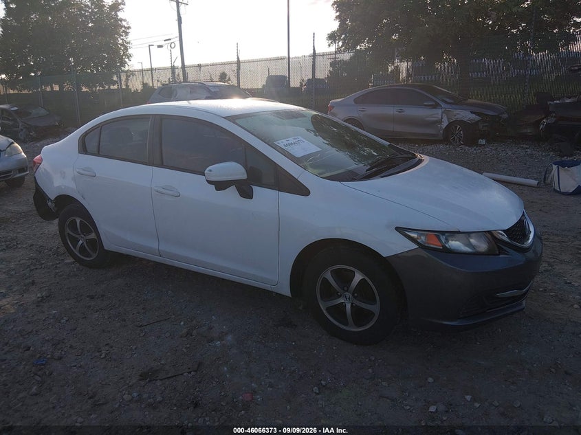 Photo of the 2015 HONDA CIVIC SE