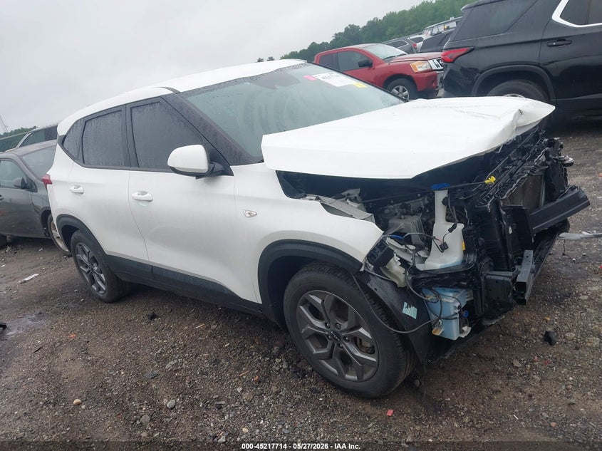 Photo of the 2024 KIA SELTOS LX