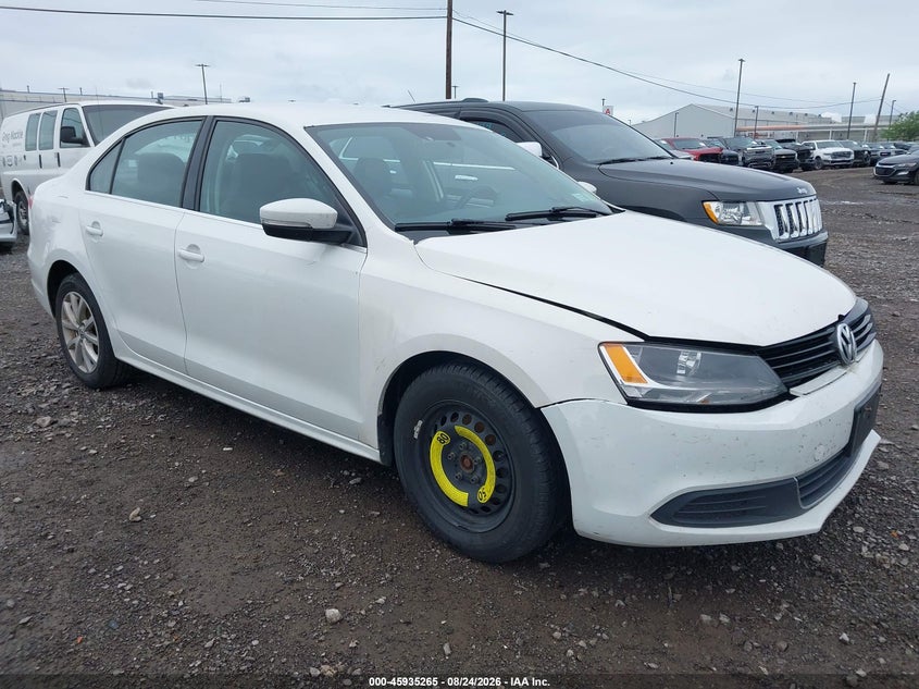 Photo of the 2014 VOLKSWAGEN JETTA 1.8T SE