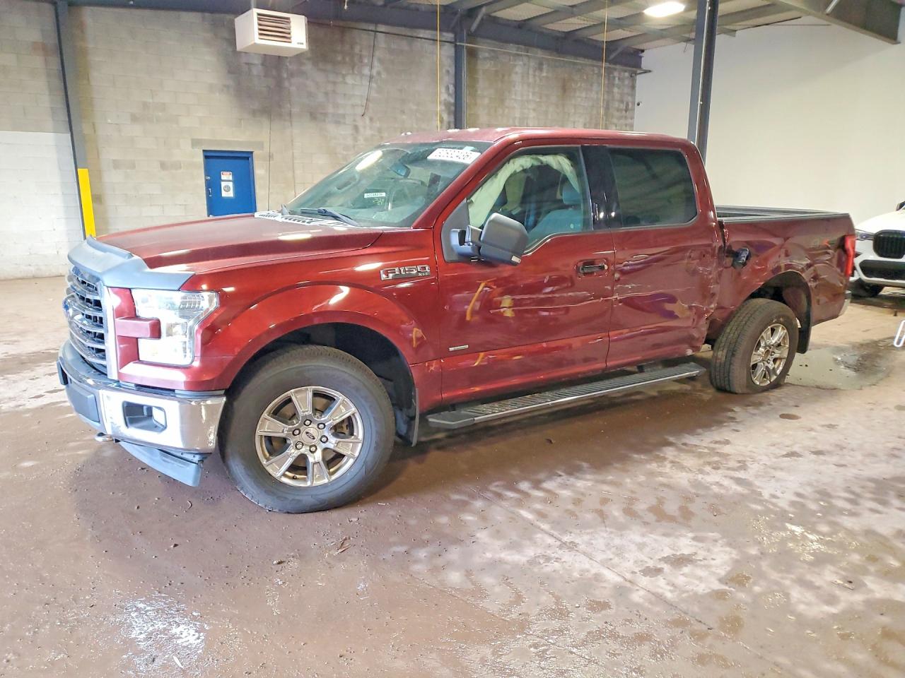 Photo of the 2017 FORD F150 SUPERCREW