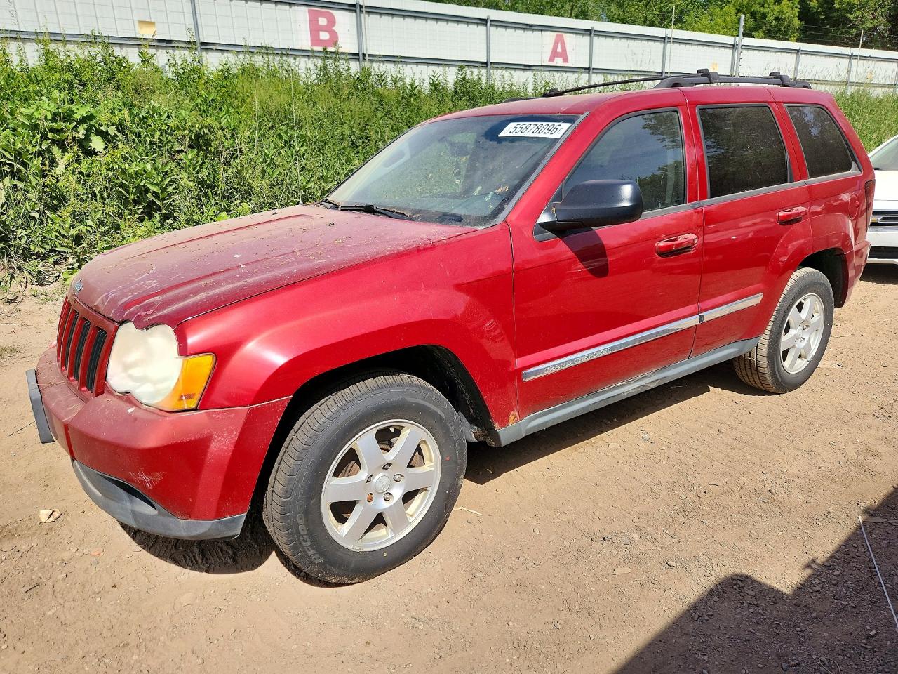 Photo of the 2010 JEEP GRAND CHEROKEE LAREDO