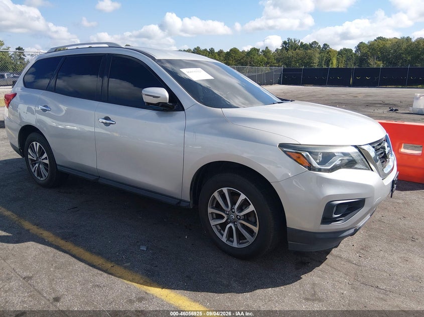 Photo of the 2017 NISSAN PATHFINDER SL