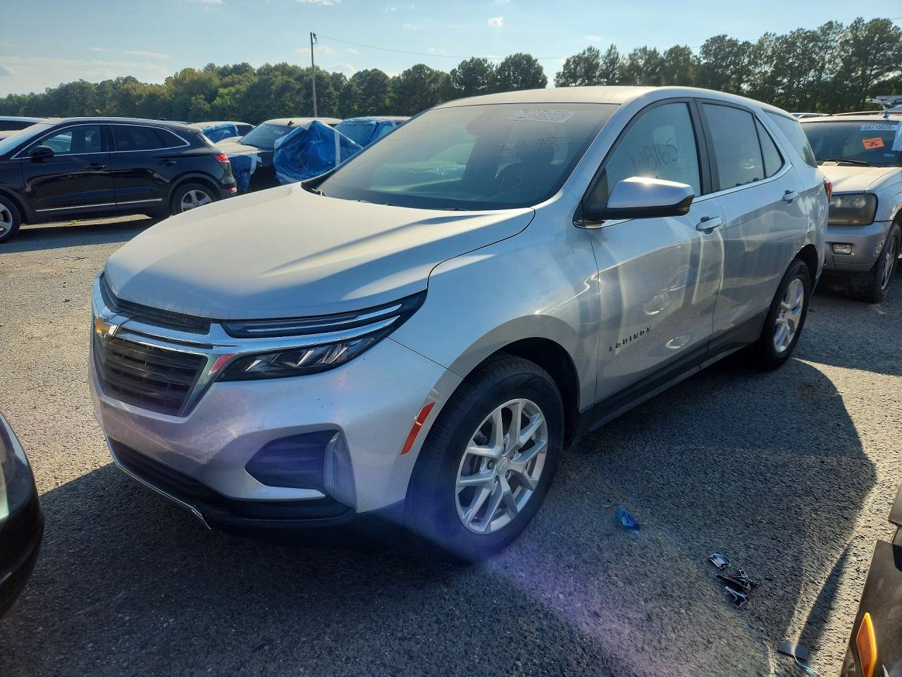 Photo of the 2022 CHEVROLET EQUINOX LT