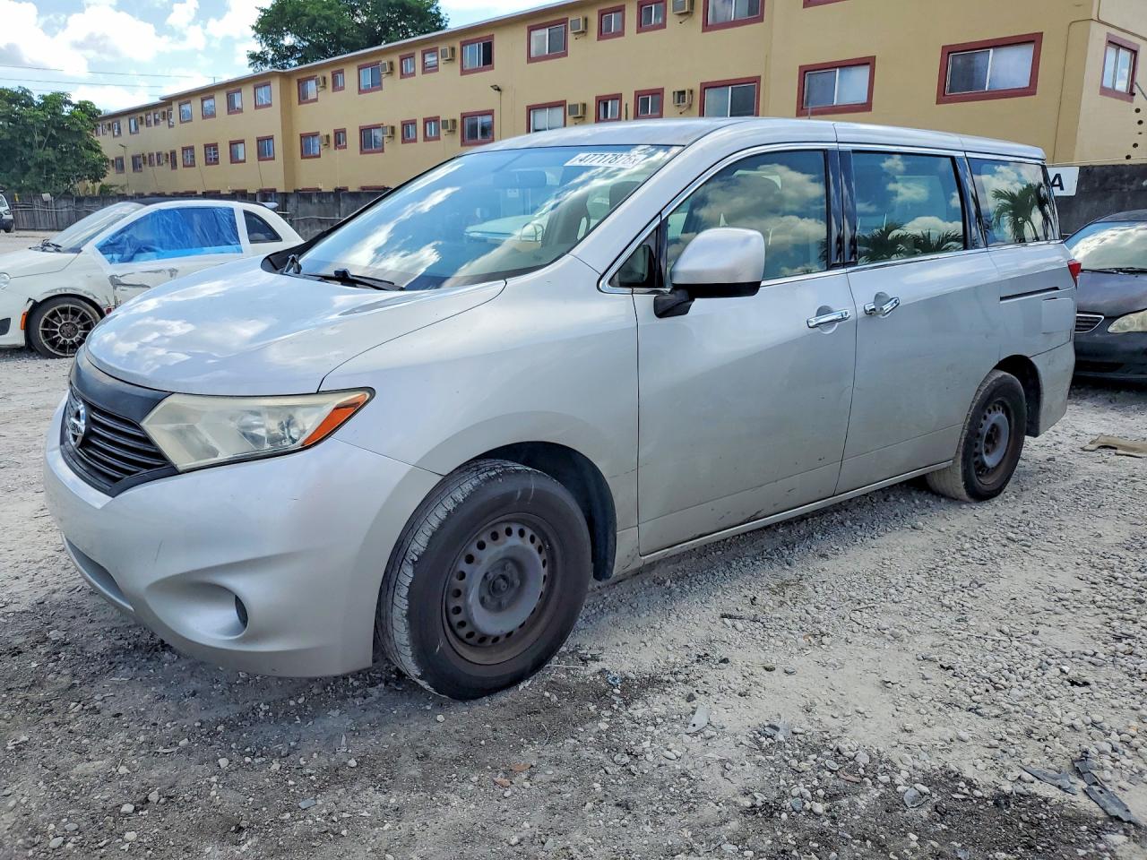 Photo of the 2016 NISSAN QUEST 3.5 S
