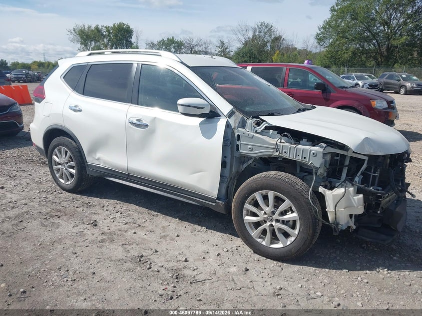 Photo of the 2018 NISSAN ROGUE SV
