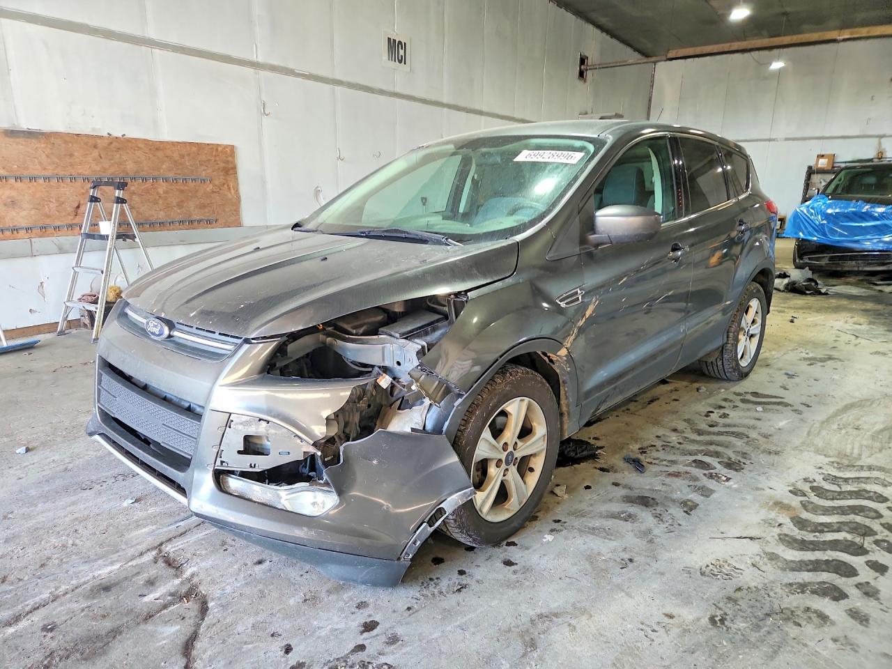 Photo of the 2015 FORD ESCAPE SE
