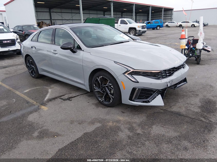 Photo of the 2025 KIA K5 GT-LINE