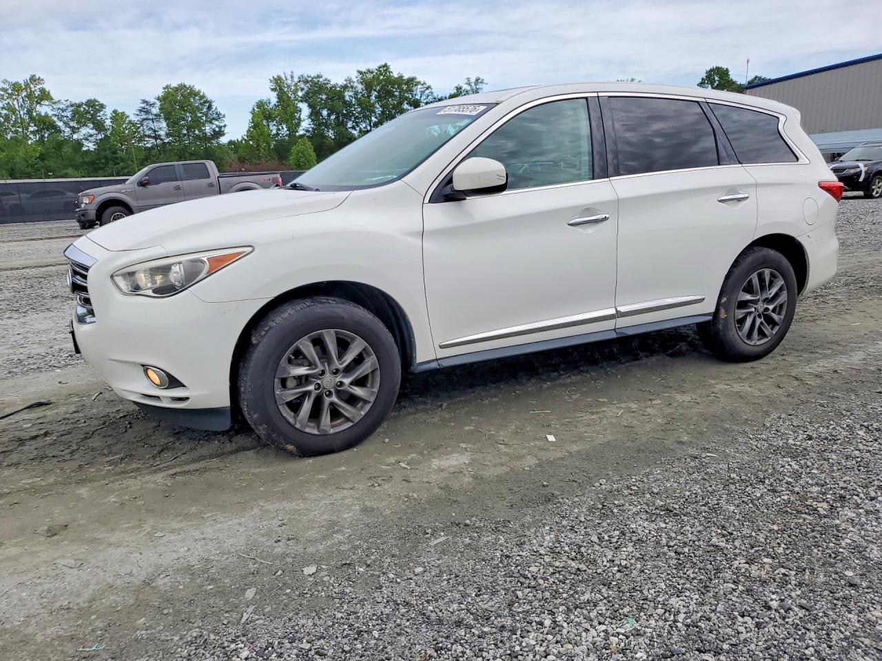 Photo of the 2013 INFINITI JX35 BASE
