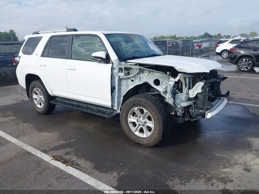 Photo of the 2022 TOYOTA 4RUNNER SR5 PREMIUM