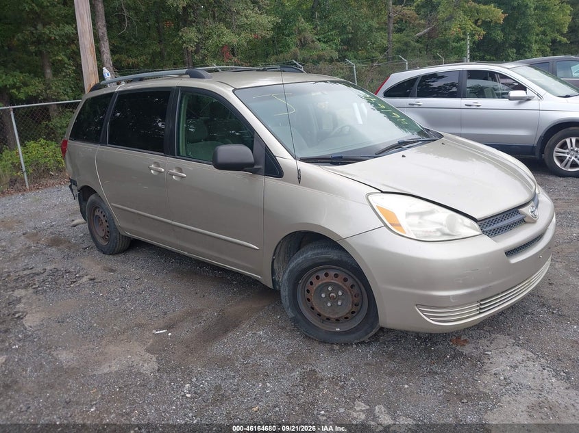 Photo of the 2005 TOYOTA SIENNA LE