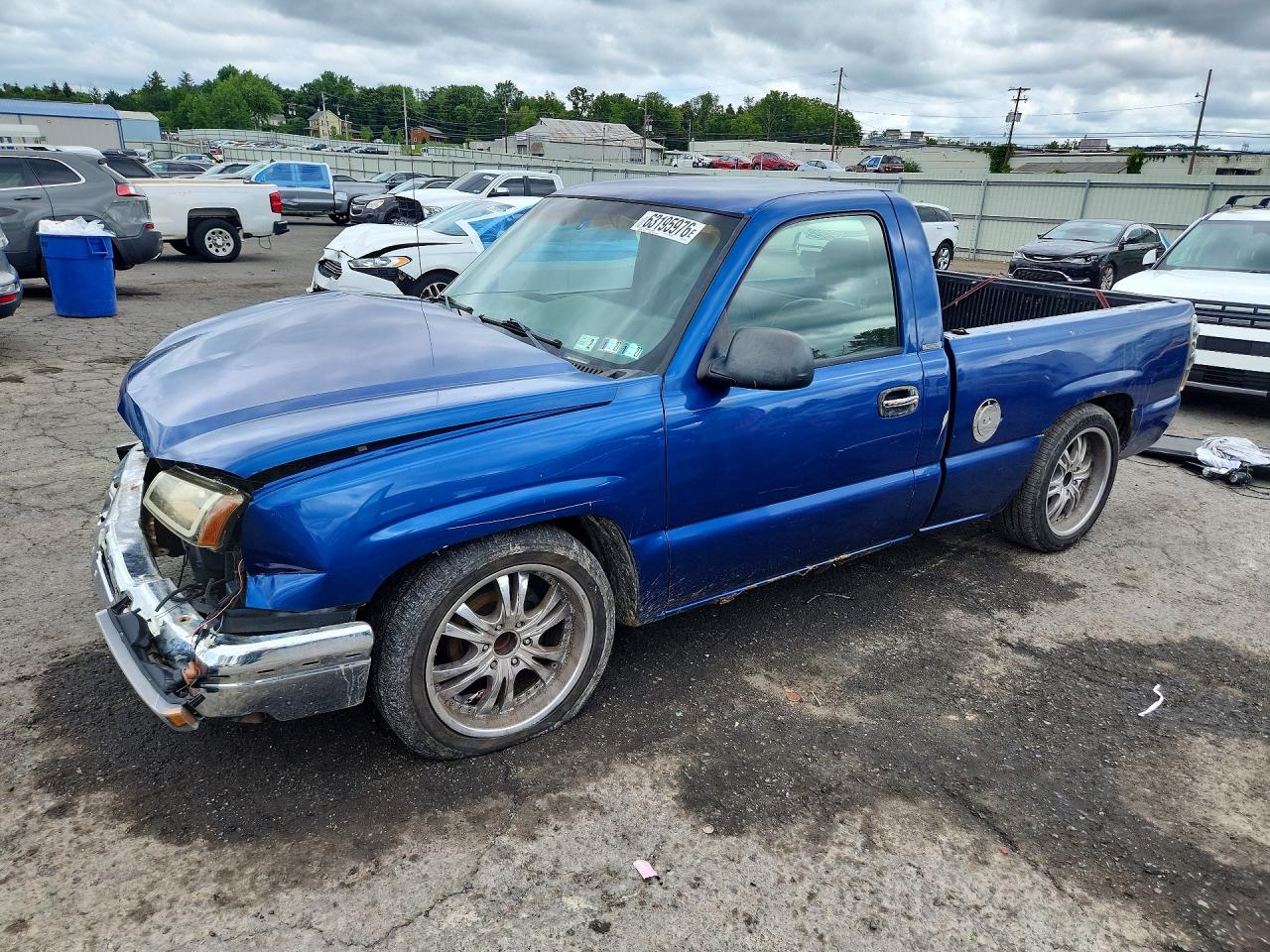 Photo of the 2004 CHEVROLET SILVERADO C1500