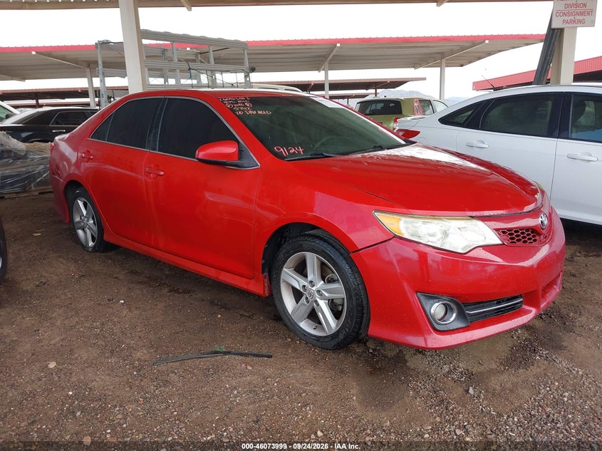 Photo of the 2012 TOYOTA CAMRY SE