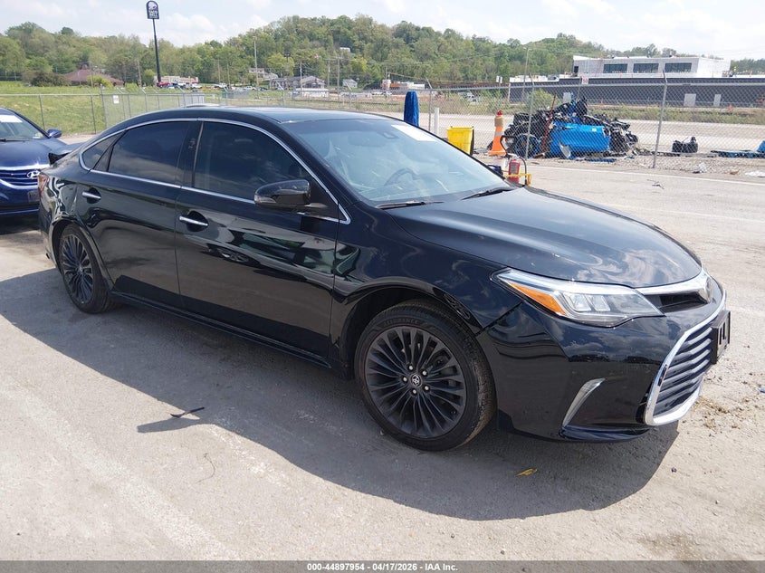 Photo of the 2017 TOYOTA AVALON TOURING