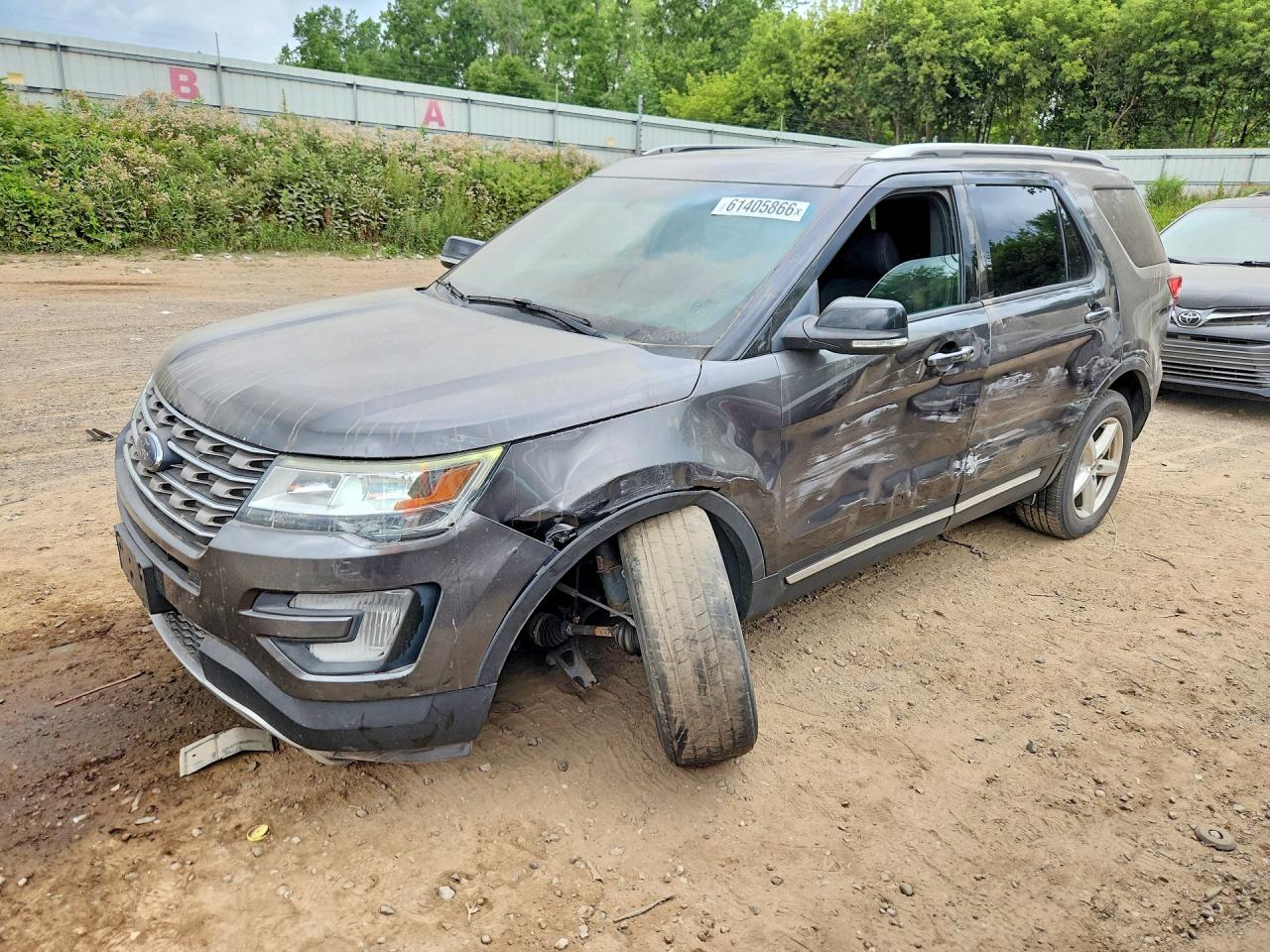 Photo of the 2016 FORD EXPLORER XLT