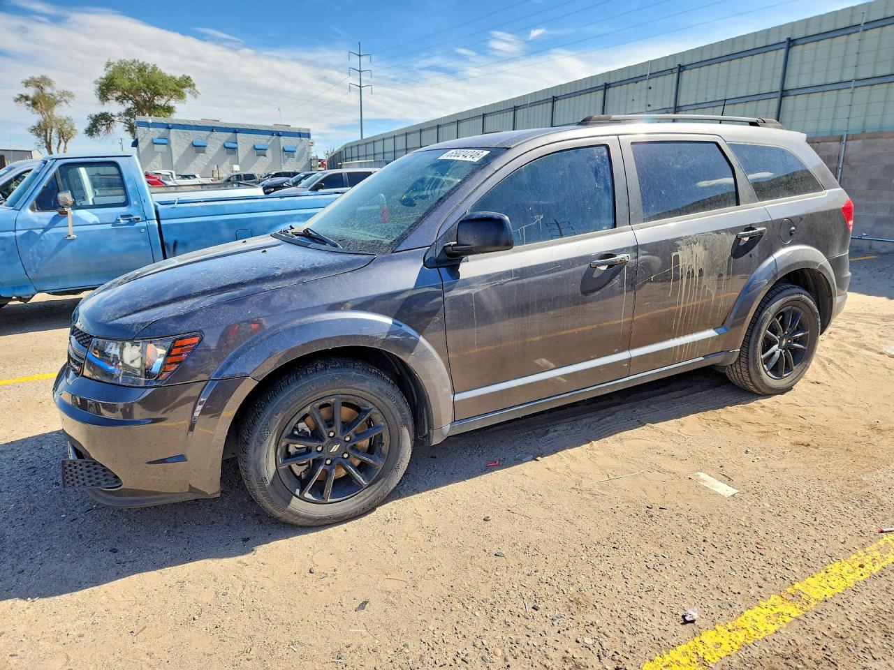 Photo of the 2020 DODGE JOURNEY SE