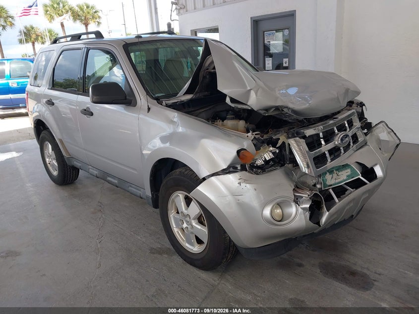 Photo of the 2011 FORD ESCAPE XLT