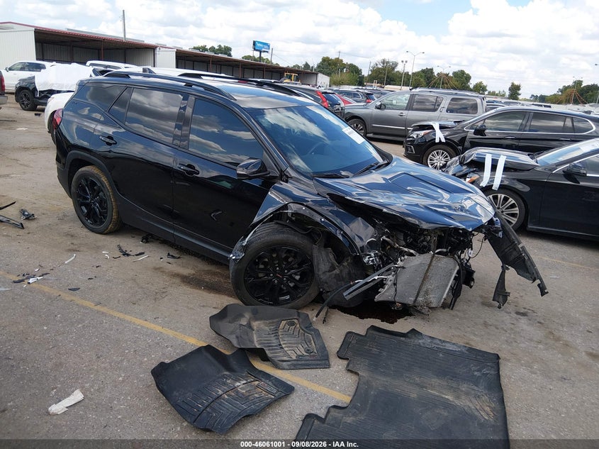 Photo of the 2022 GMC TERRAIN AWD SLT