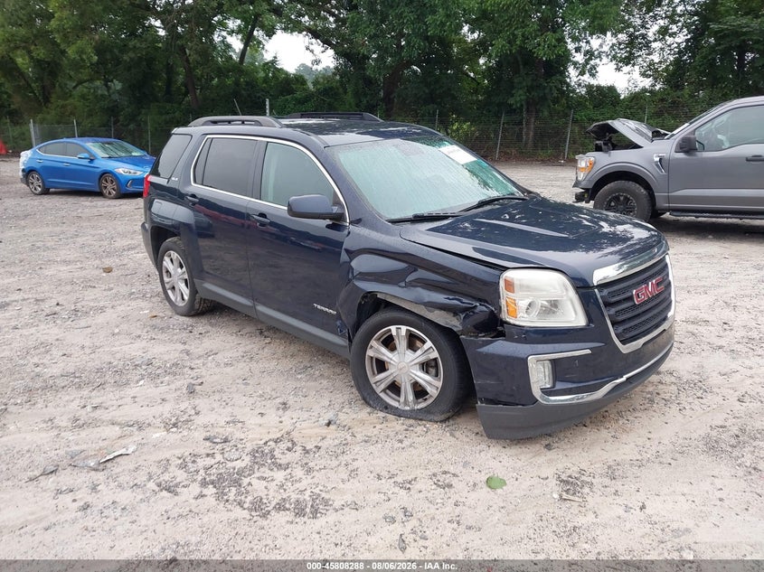 Photo of the 2017 GMC TERRAIN SLE-2