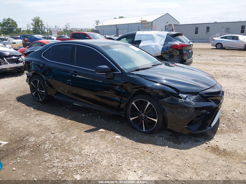 Photo of the 2018 TOYOTA CAMRY XSE