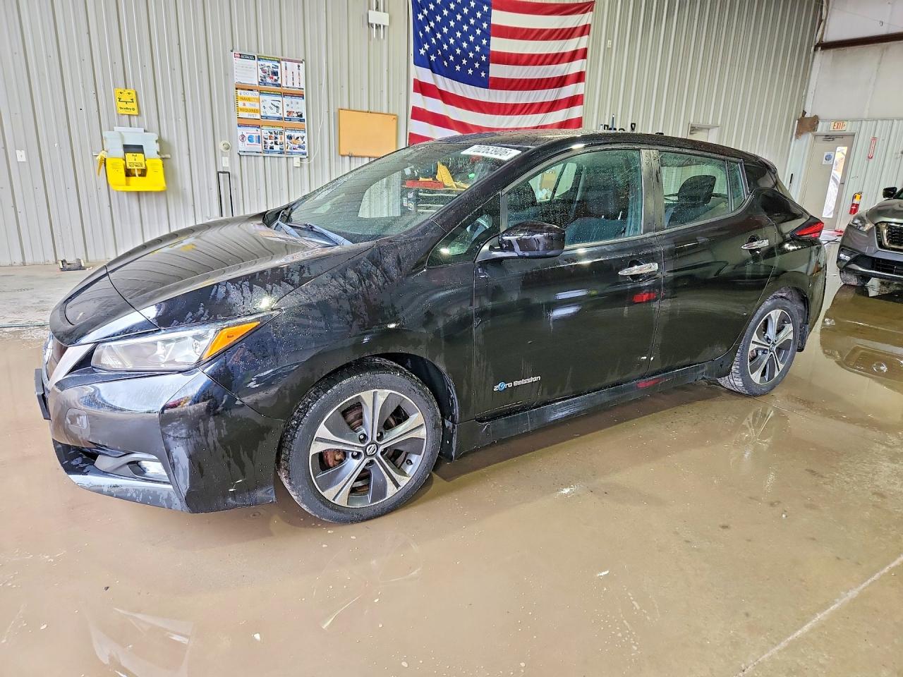 Photo of the 2018 NISSAN LEAF SV
