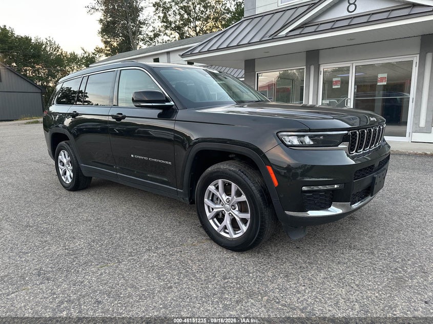 Photo of the 2022 JEEP GRAND CHEROKEE L LIMITED 4X4