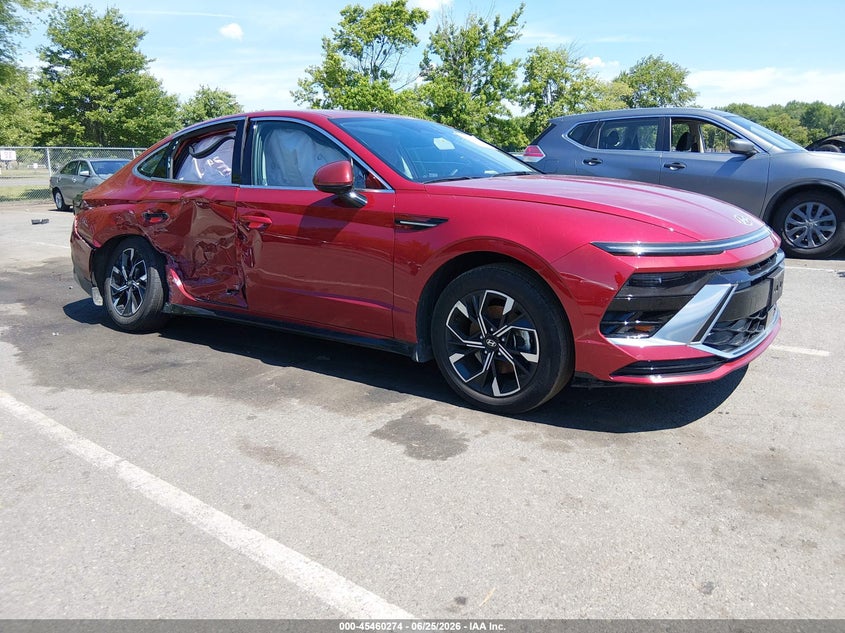 Photo of the 2024 HYUNDAI SONATA SEL
