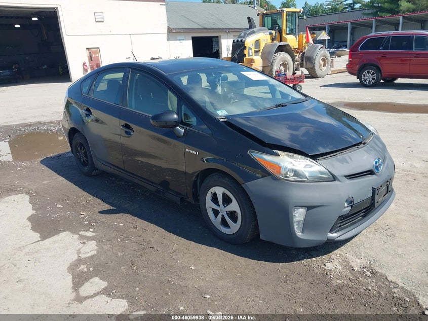 Photo of the 2014 TOYOTA PRIUS TWO