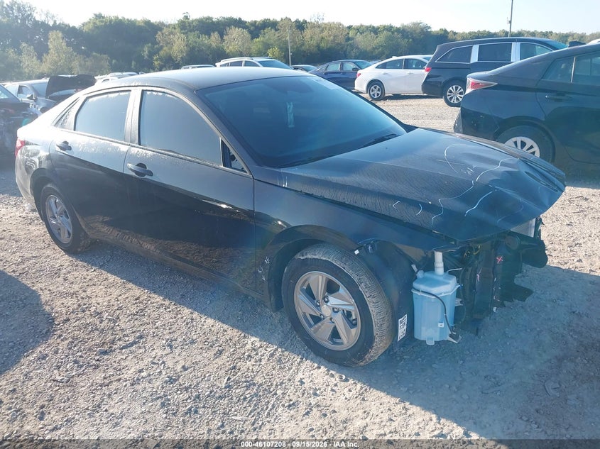 Photo of the 2025 HYUNDAI ELANTRA SE