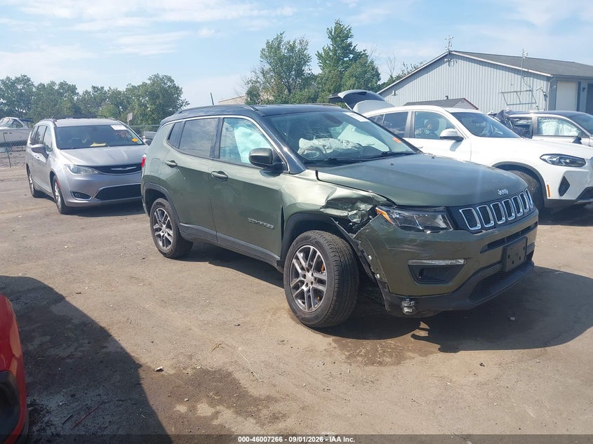 Photo of the 2020 JEEP COMPASS LATITUDE 4X4