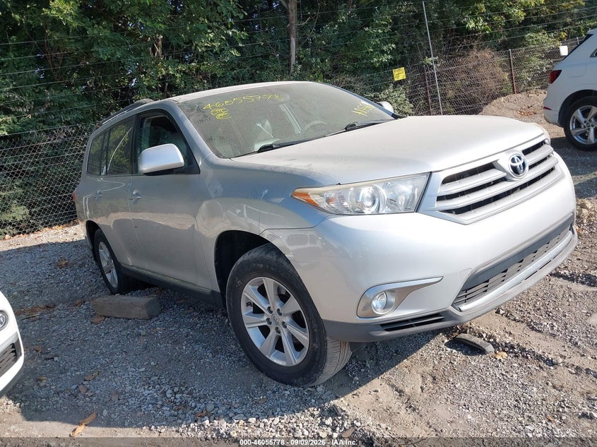 Photo of the 2011 TOYOTA HIGHLANDER SE V6