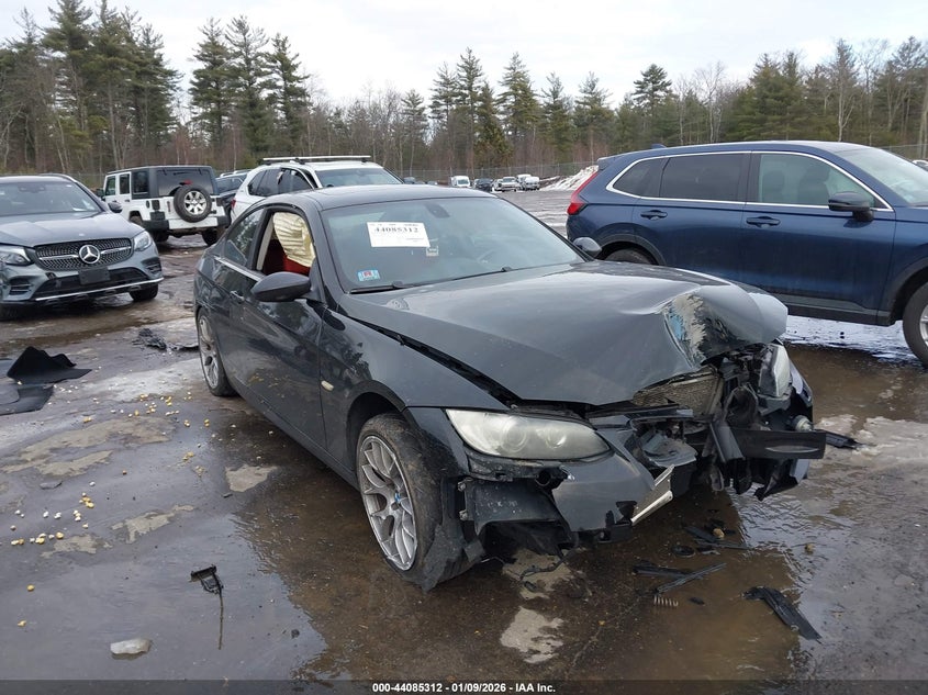 Photo of the 2008 BMW 335I