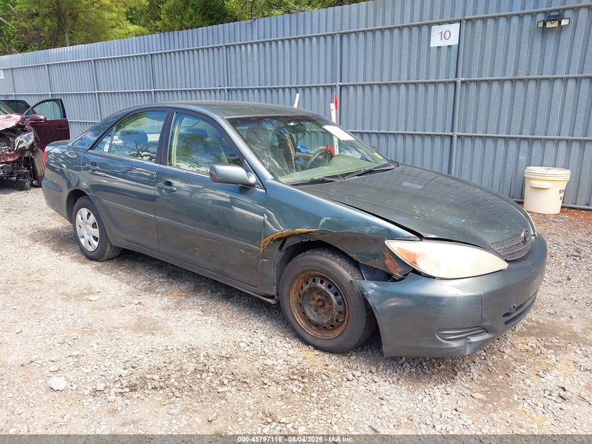 Photo of the 2004 TOYOTA CAMRY LE