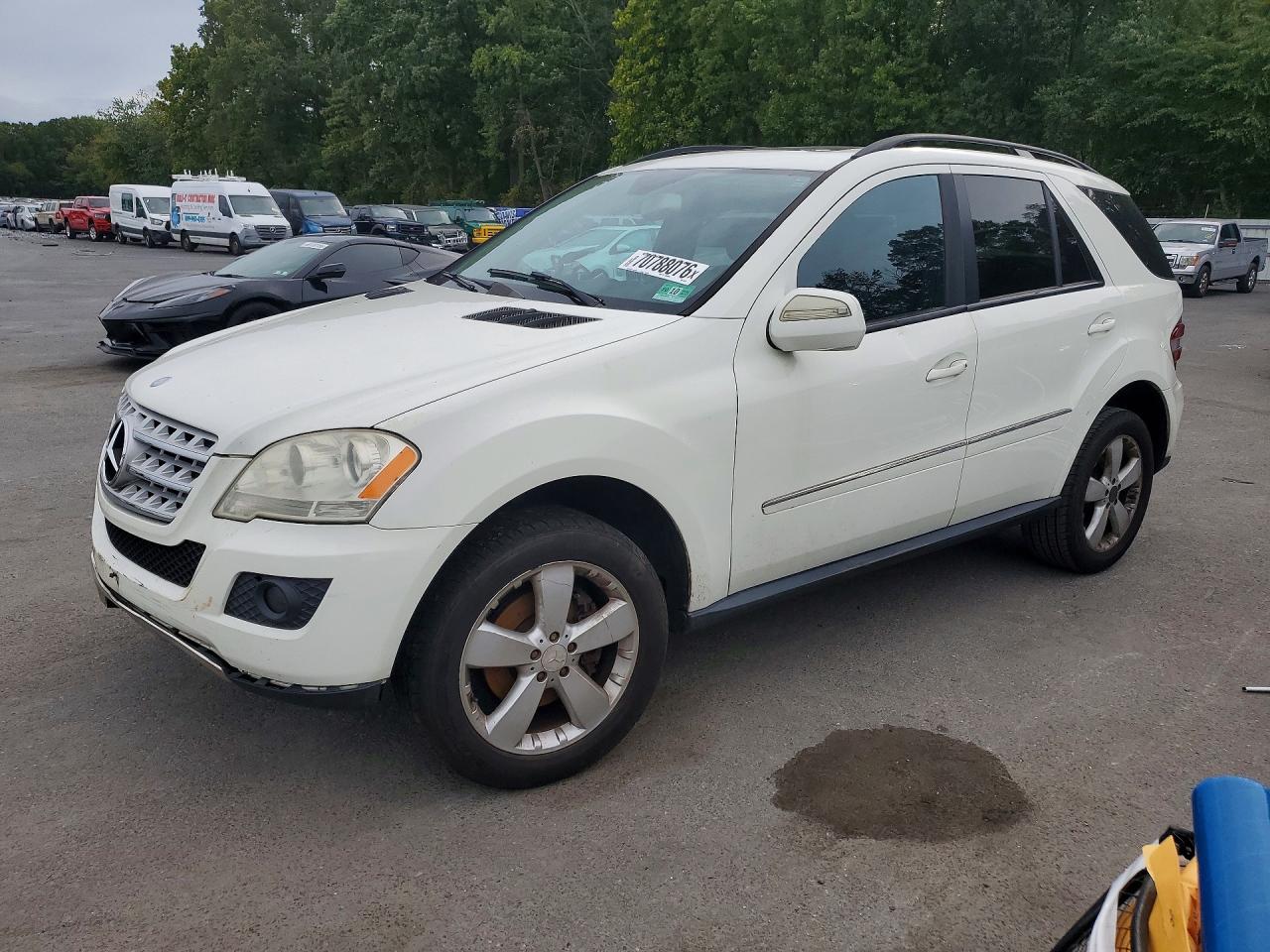 Photo of the 2009 MERCEDES-BENZ ML 350