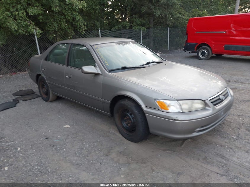 Photo of the 2000 TOYOTA CAMRY LE