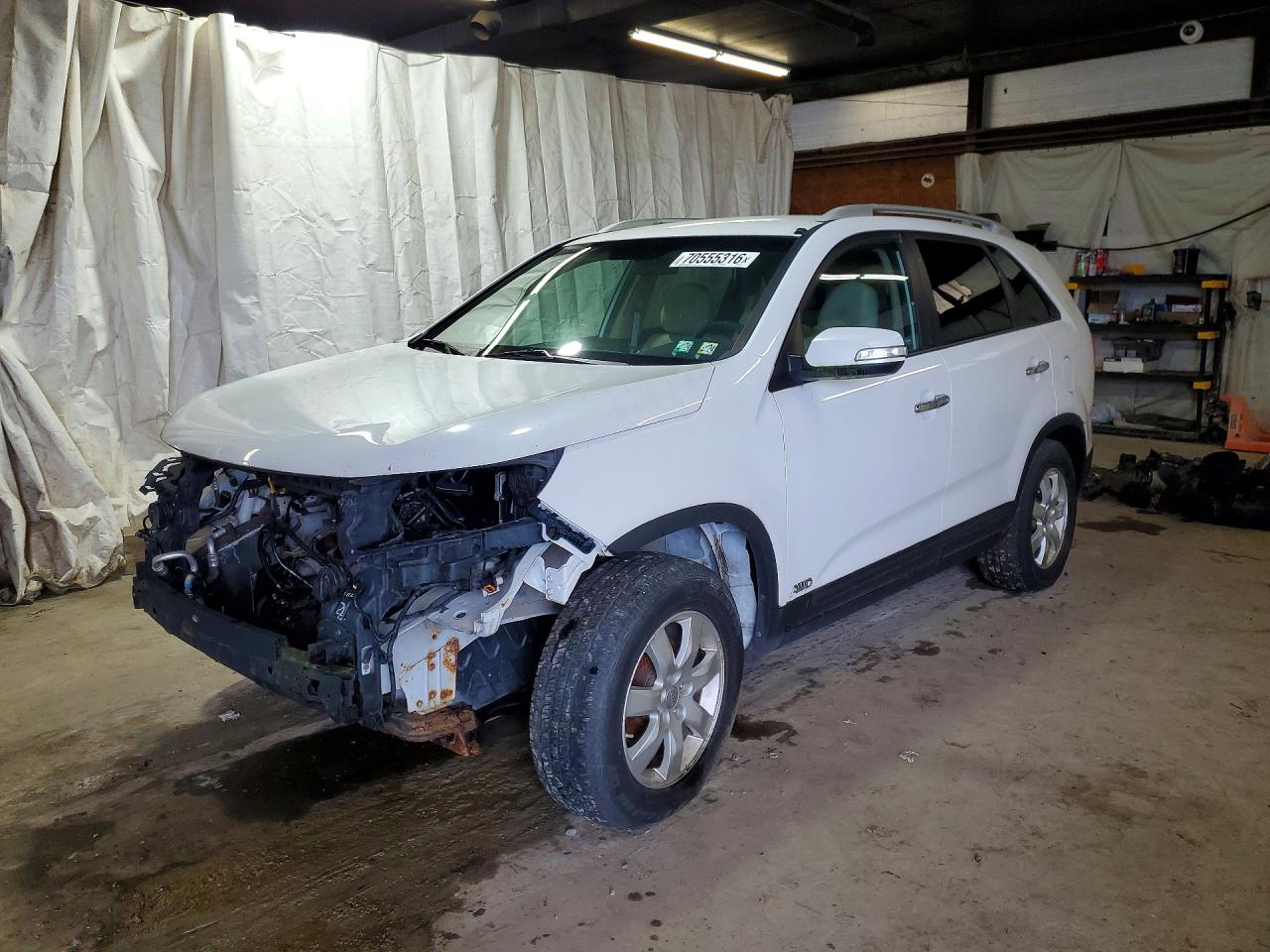 Photo of the 2013 KIA SORENTO LX