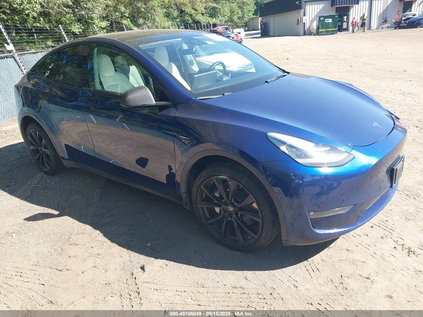 Photo of the 2022 TESLA MODEL Y LONG RANGE DUAL MOTOR ALL-WHEEL DRIVE