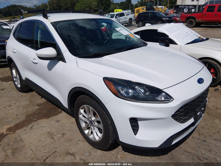 Photo of the 2021 FORD ESCAPE SE