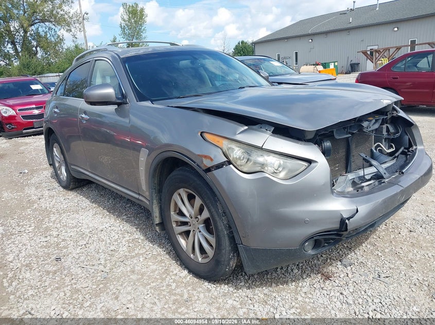Photo of the 2010 INFINITI FX35