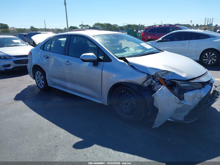 Photo of the 2022 TOYOTA COROLLA LE