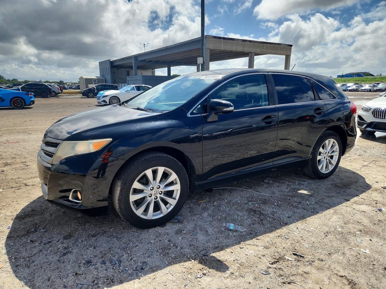 Photo of the 2014 TOYOTA VENZA LE