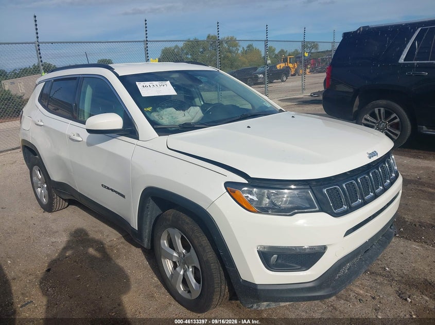 Photo of the 2018 JEEP COMPASS LATITUDE 4X4