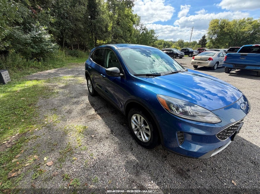 Photo of the 2022 FORD ESCAPE SE