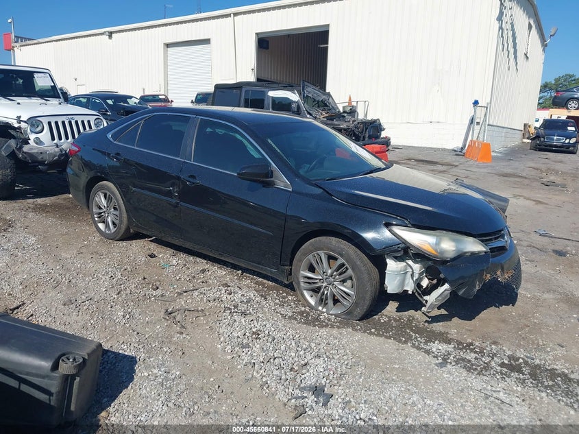 Photo of the 2017 TOYOTA CAMRY SE