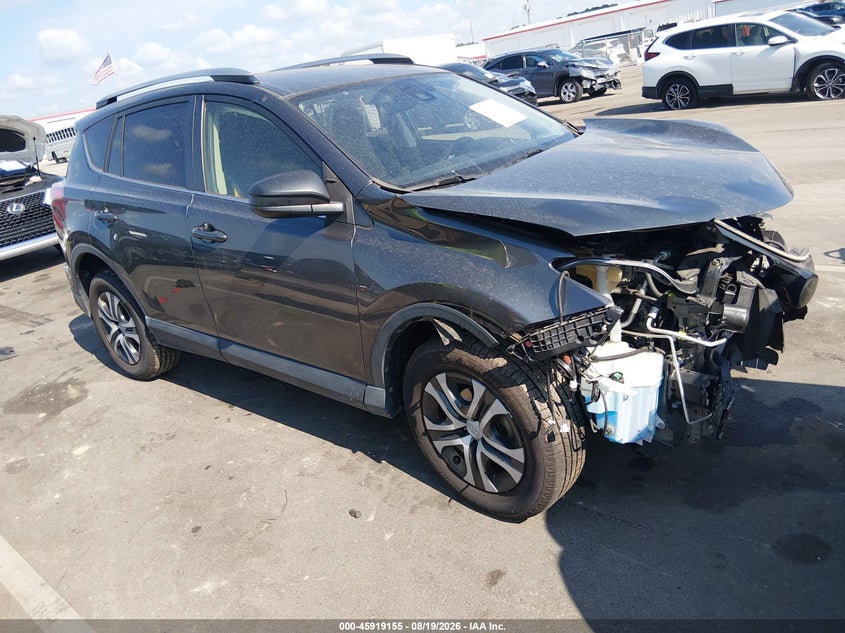 Photo of the 2018 TOYOTA RAV4 LE